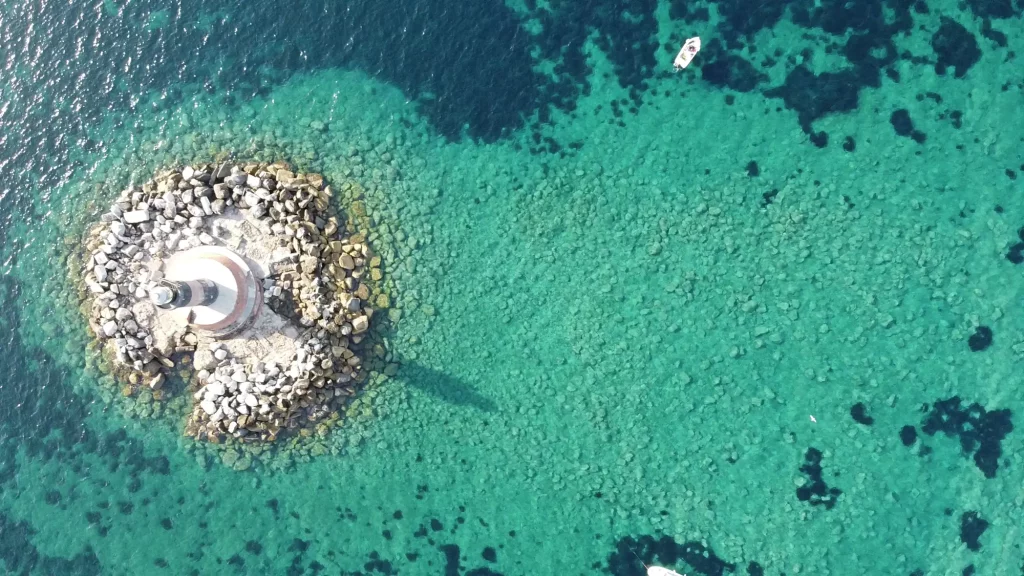 Vada lighthouse
