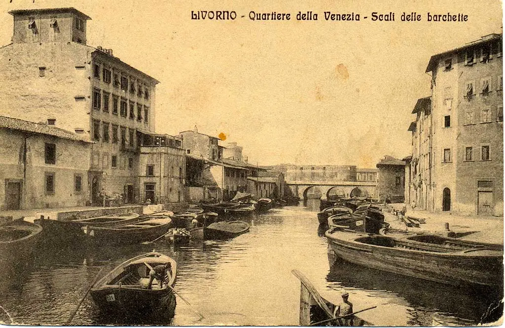 Scali delle BarchetteQuartiere Venezia • Livorno Daily Photo